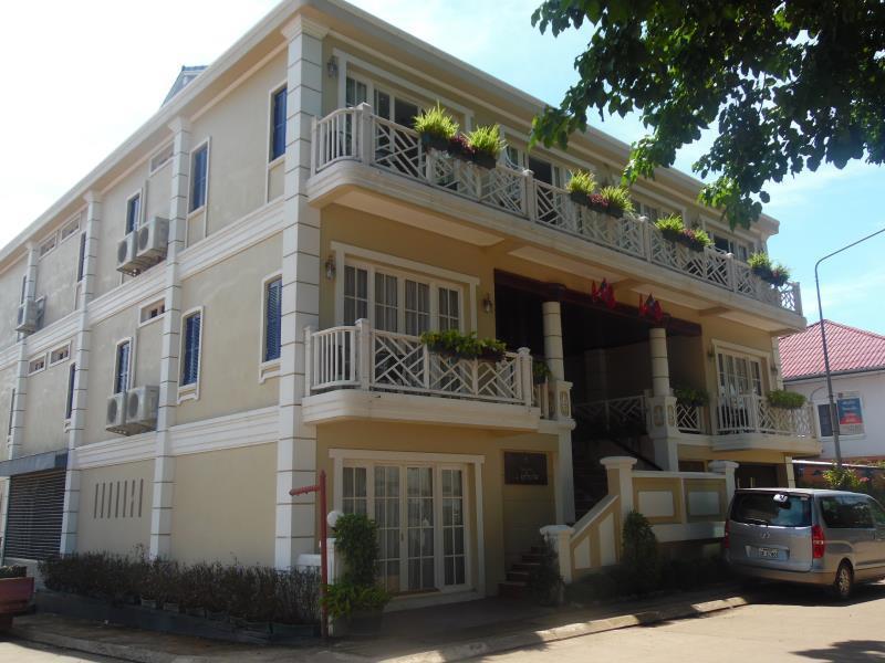 Le Bouton D'Or Boutique Hotel Thakhek Bagian luar foto