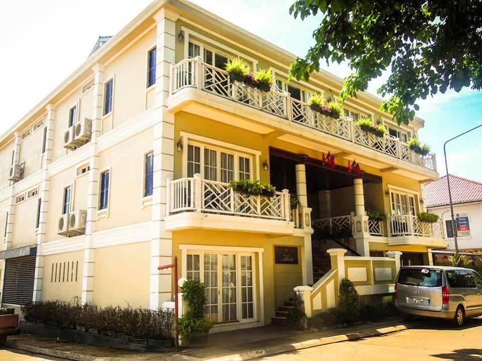 Le Bouton D'Or Boutique Hotel Thakhek Bagian luar foto